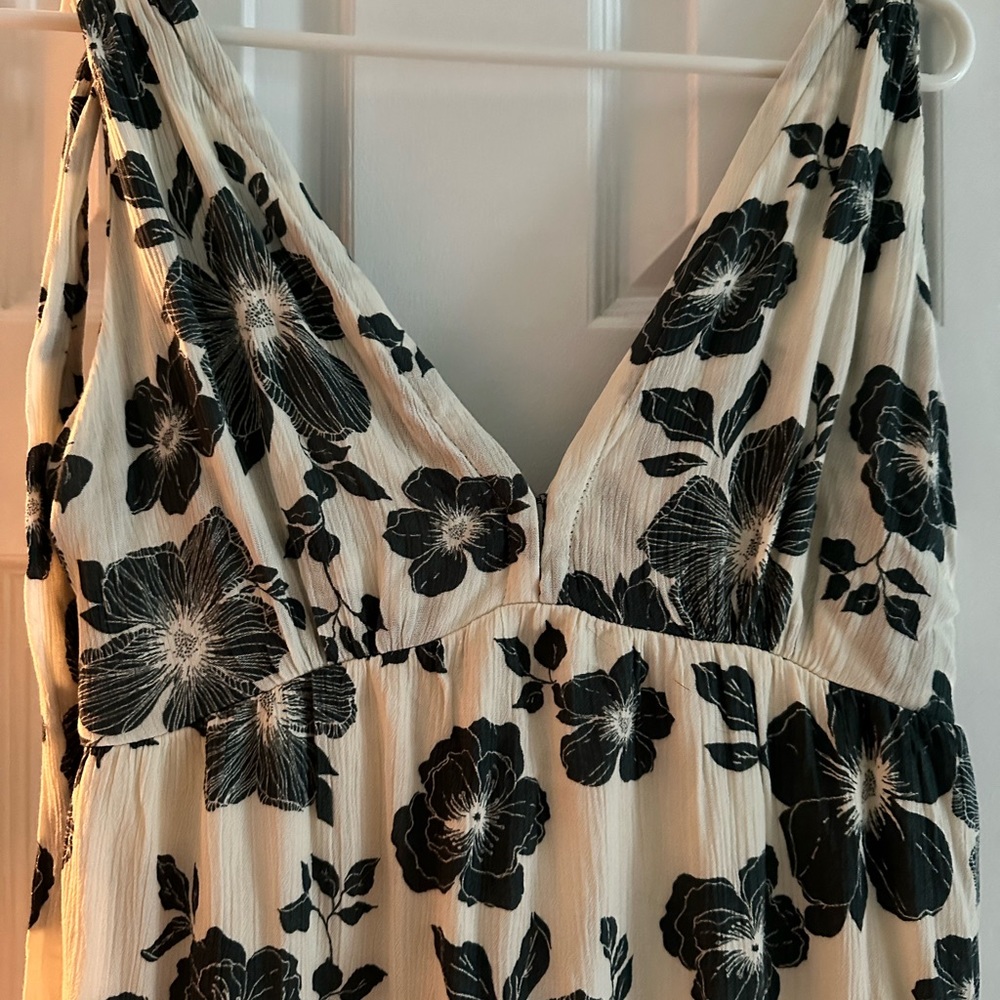 Abercrombie cream and floral pattern dress